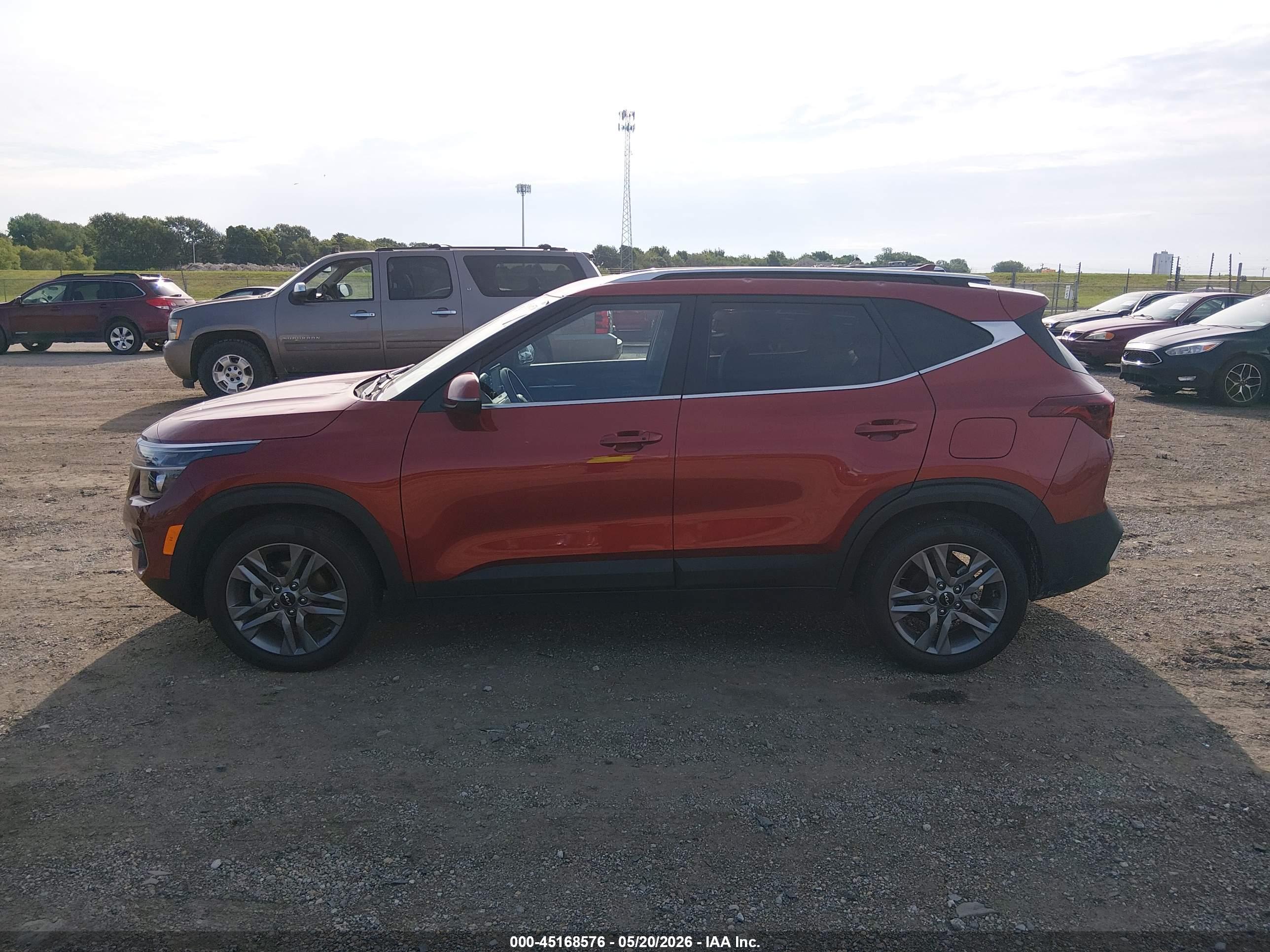 2023 KIA SELTOS S