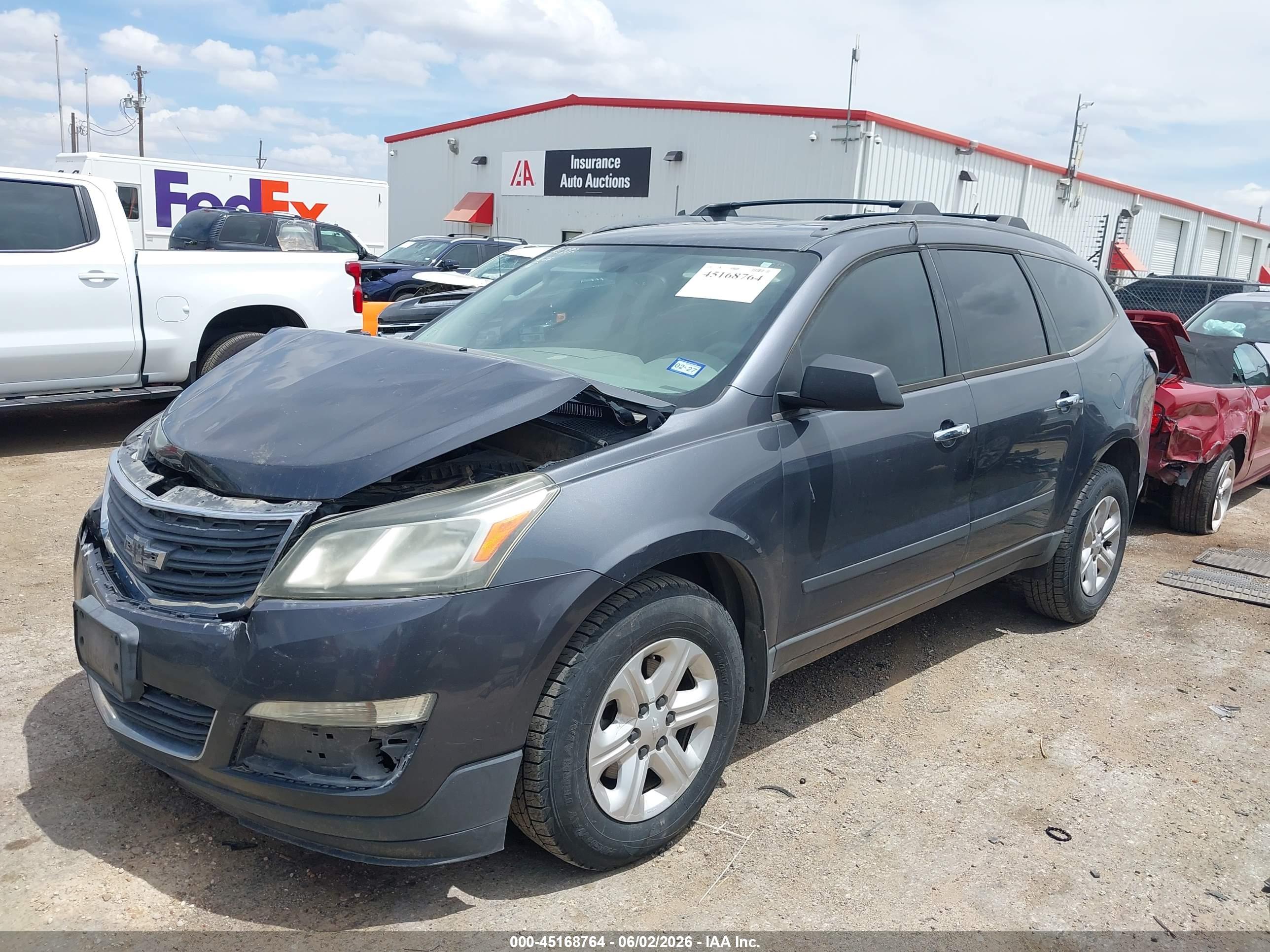 2014 CHEVROLET TRAVERSE LS — I2