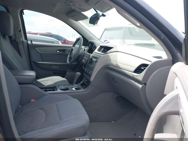 2014 CHEVROLET TRAVERSE LS — I5