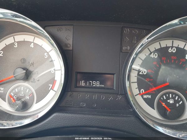 2013 DODGE GRAND CARAVAN SE/SXT — I7
