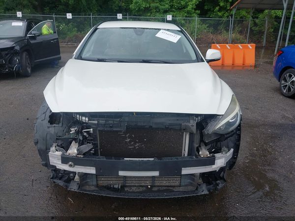 2017 INFINITI QX30 LUXURY