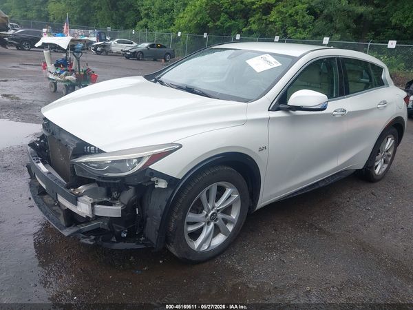 2017 INFINITI QX30 LUXURY