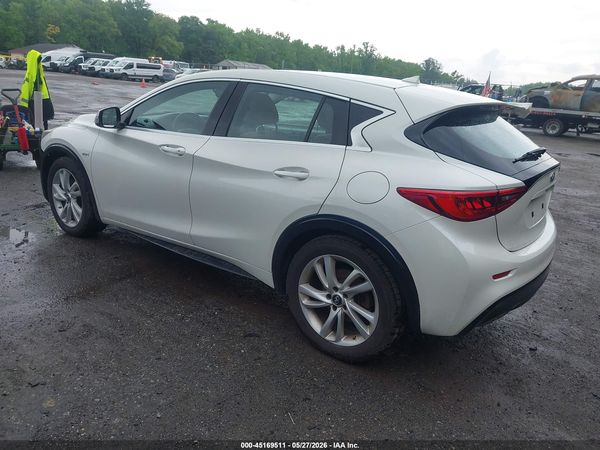 2017 INFINITI QX30 LUXURY