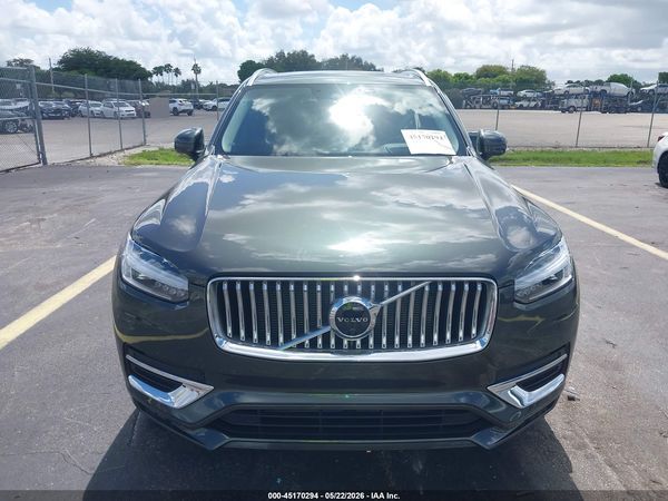 2022 VOLVO XC90