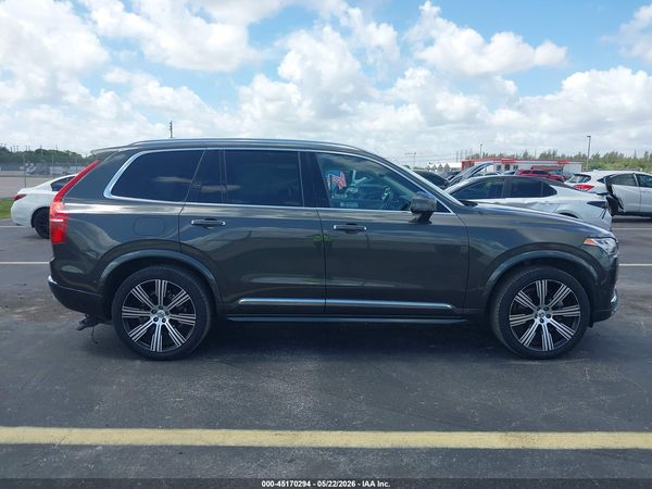 2022 VOLVO XC90