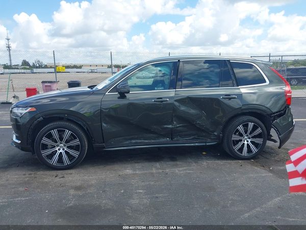 2022 VOLVO XC90