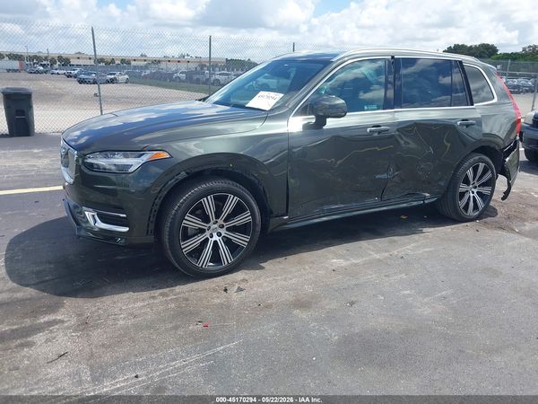 2022 VOLVO XC90