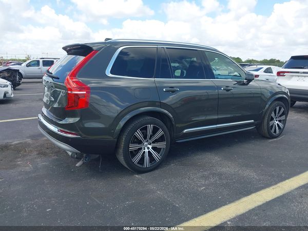 2022 VOLVO XC90