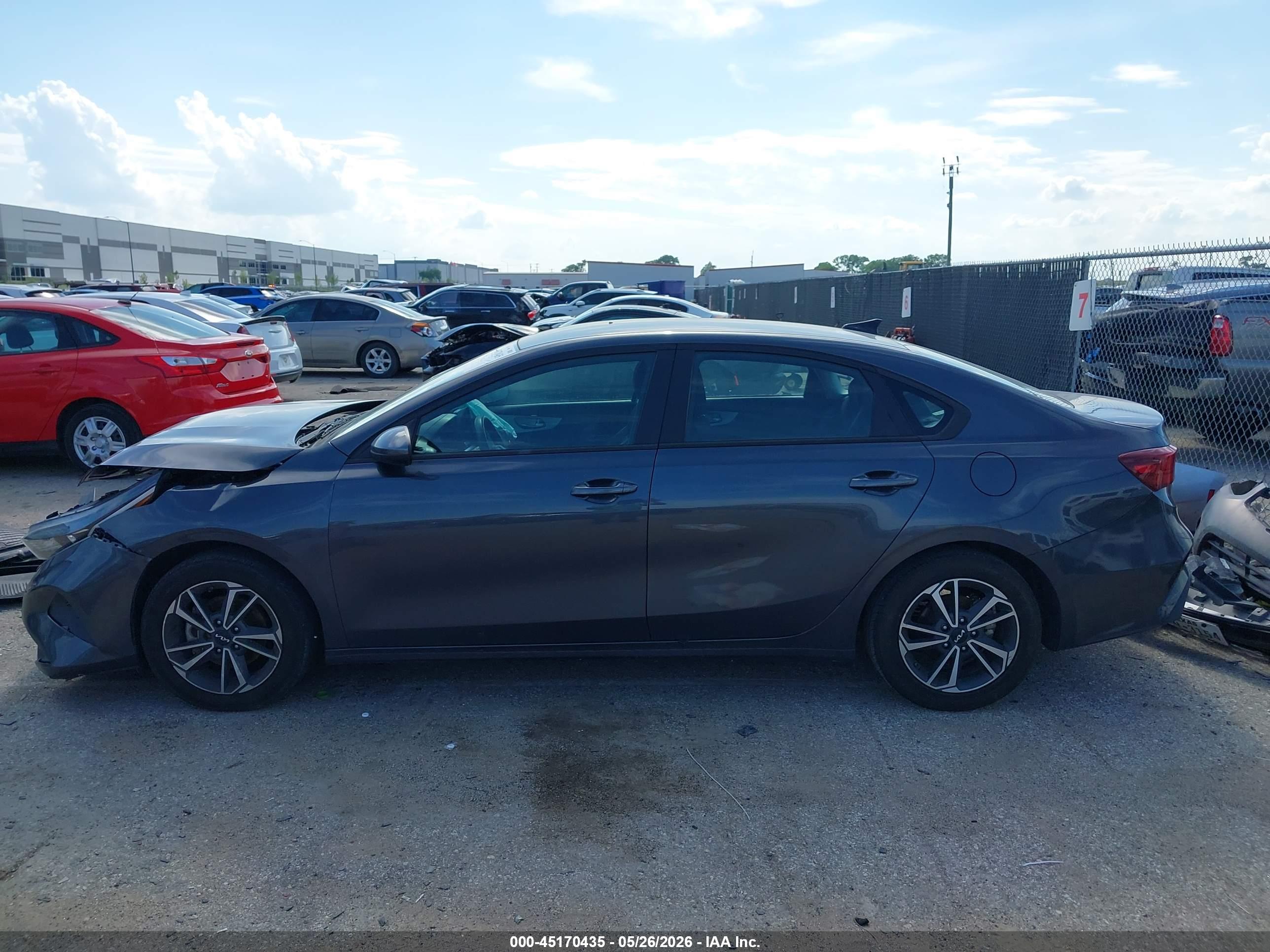 2023 KIA FORTE LXS
