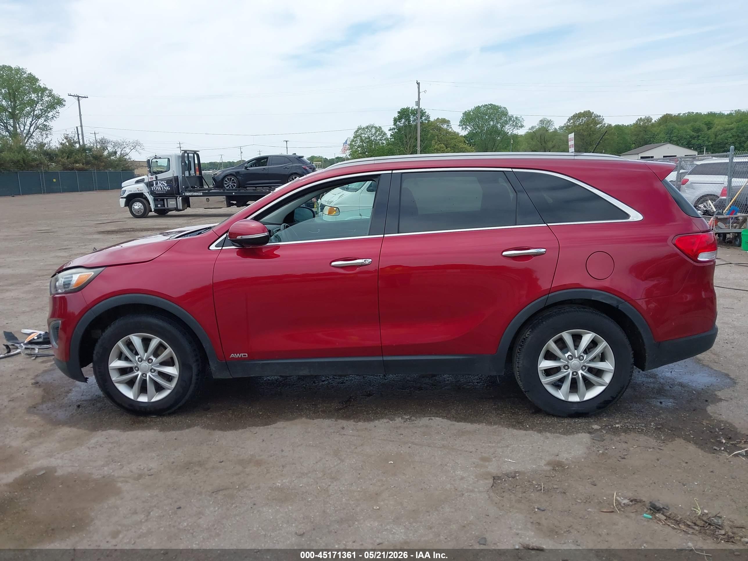 2016 KIA SORENTO L / LX