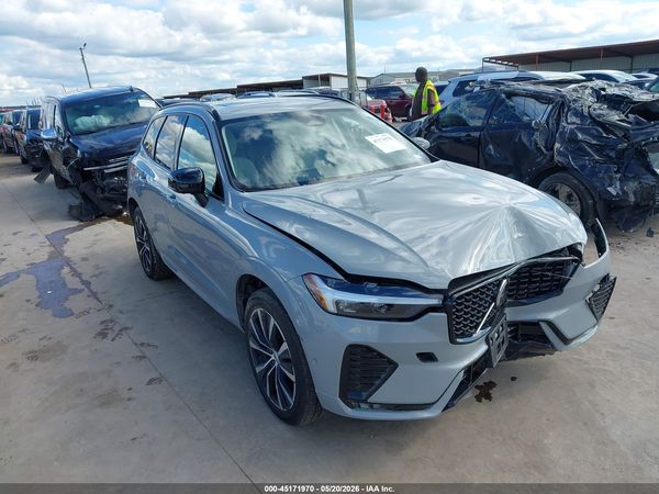 2025 VOLVO XC60 B5 PLUS