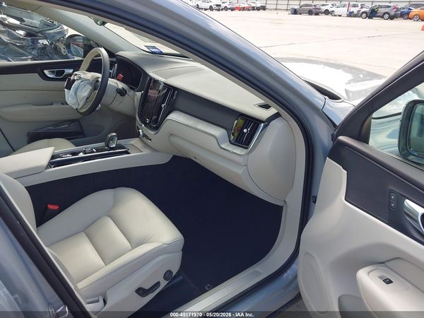 2025 VOLVO XC60 B5 PLUS