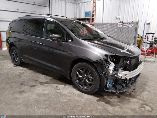 2018 CHRYSLER PACIFICA LIMITED — I1