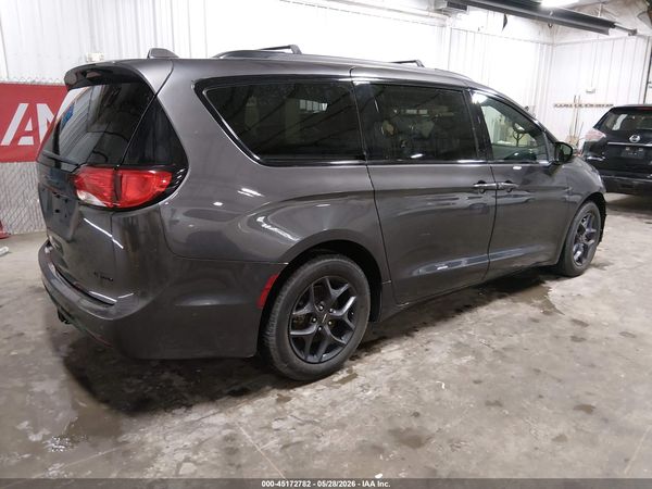 2018 CHRYSLER PACIFICA LIMITED — I4