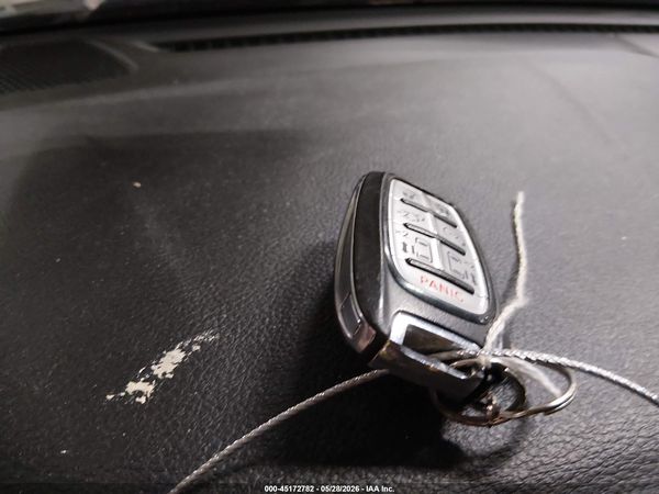 2018 CHRYSLER PACIFICA LIMITED — I11