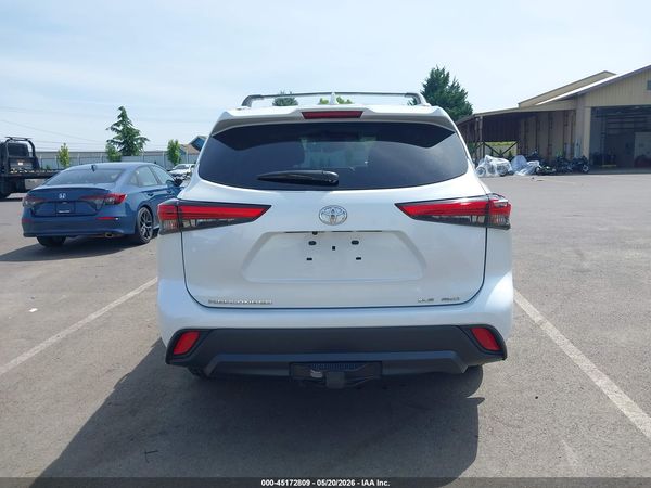 2022 TOYOTA HIGHLANDER XLE