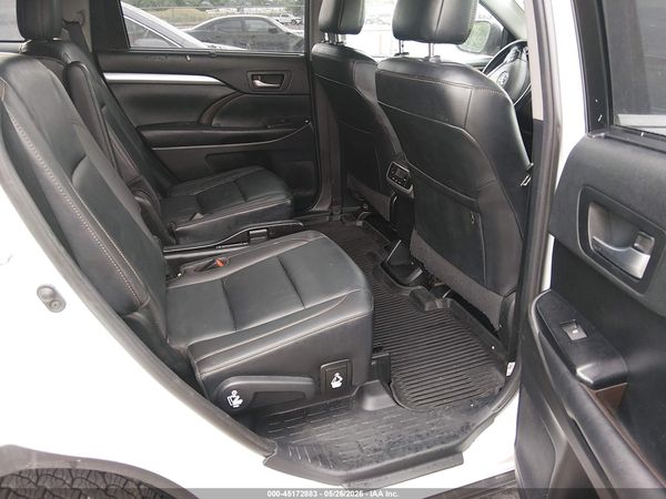 2019 TOYOTA HIGHLANDER XLE