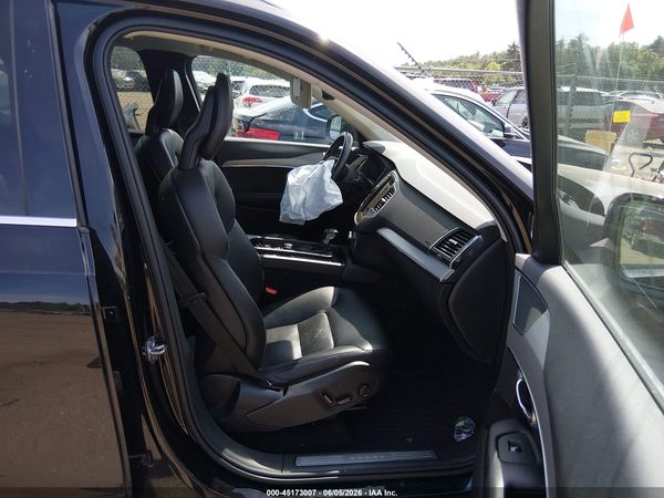 2021 VOLVO XC90 T5 MOMENTUM 7 PASSENGER