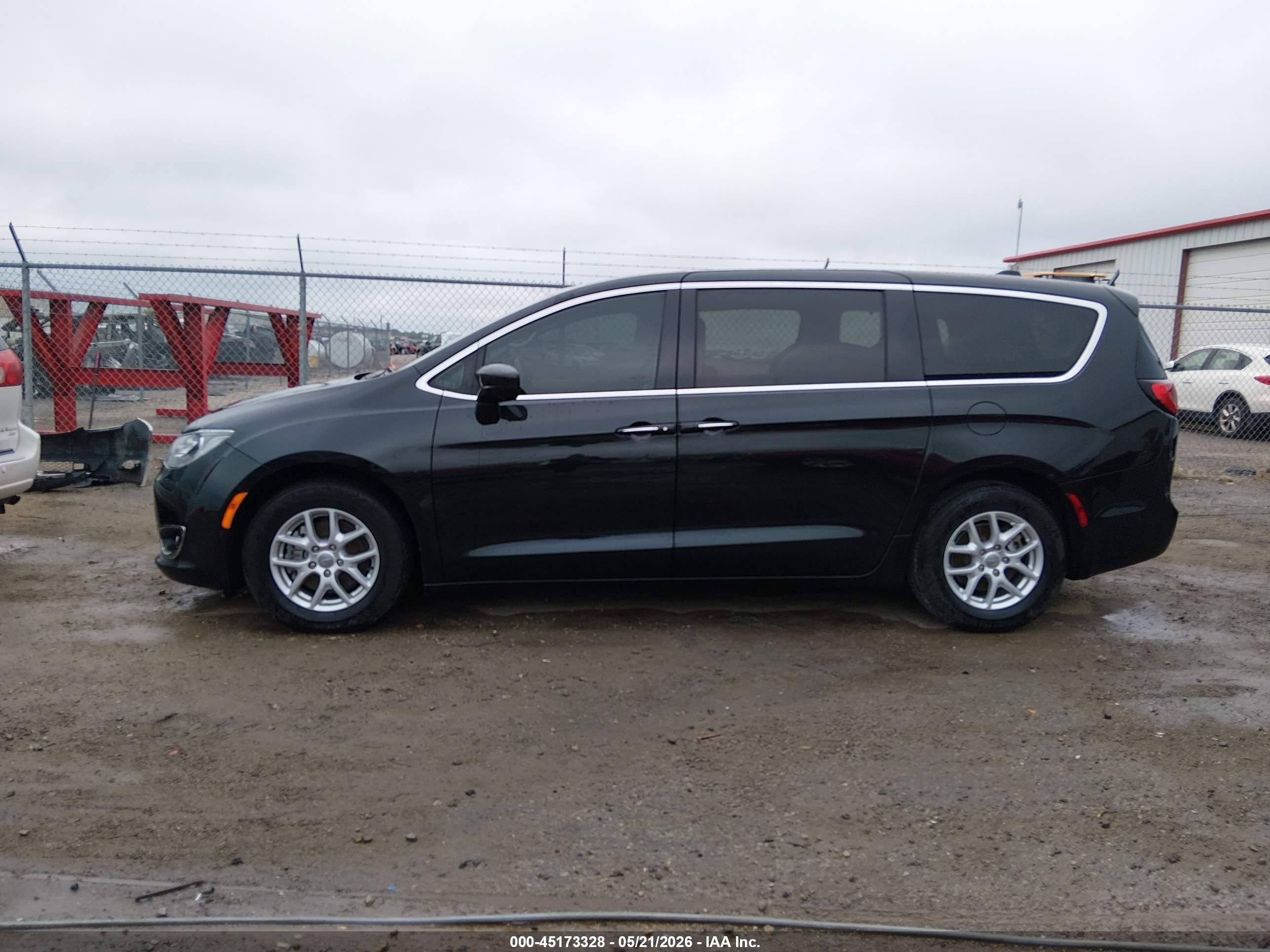2020 CHRYSLER PACIFICA TOURING