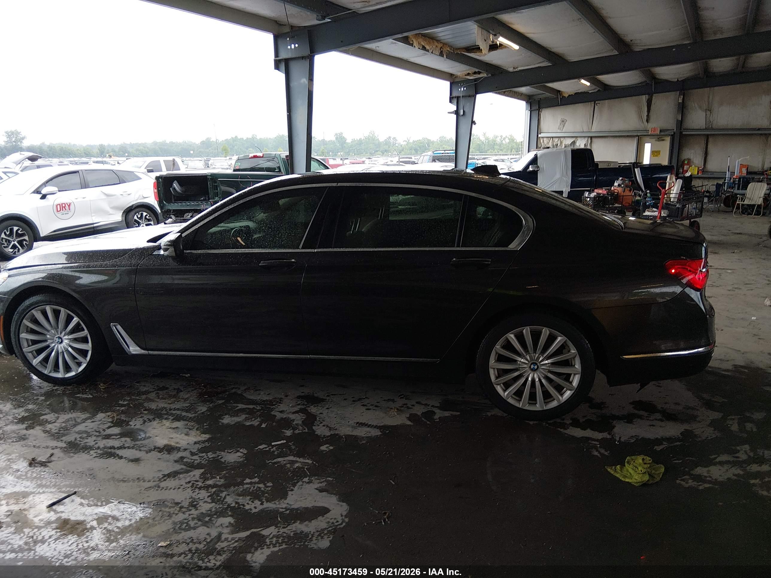 2016 BMW 740I