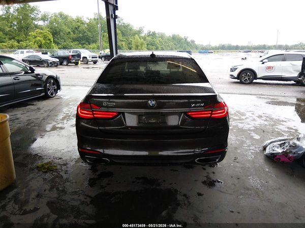 2016 BMW 740I