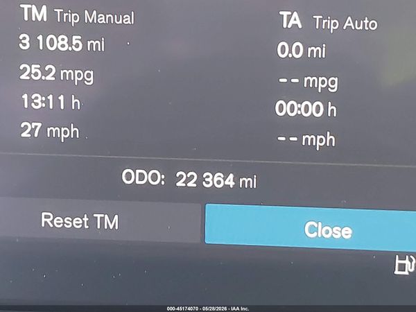 2025 VOLVO XC40 B5 PLUS DARK THEME