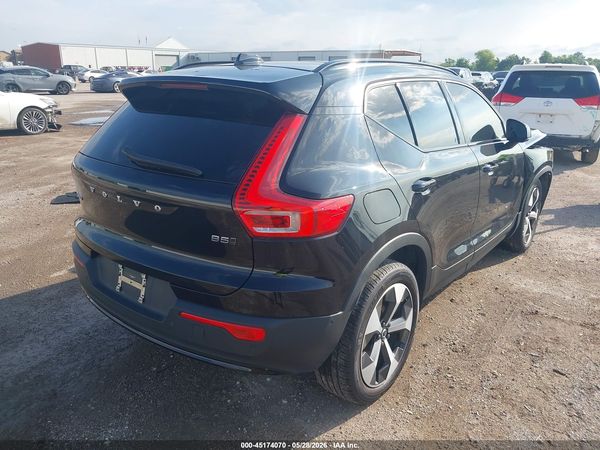 2025 VOLVO XC40 B5 PLUS DARK THEME