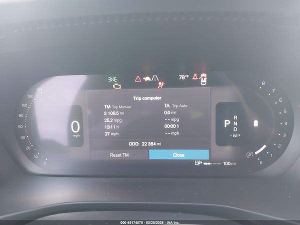 2025 VOLVO XC40 B5 PLUS DARK THEME