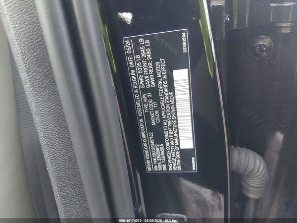 2025 VOLVO XC40 B5 PLUS DARK THEME