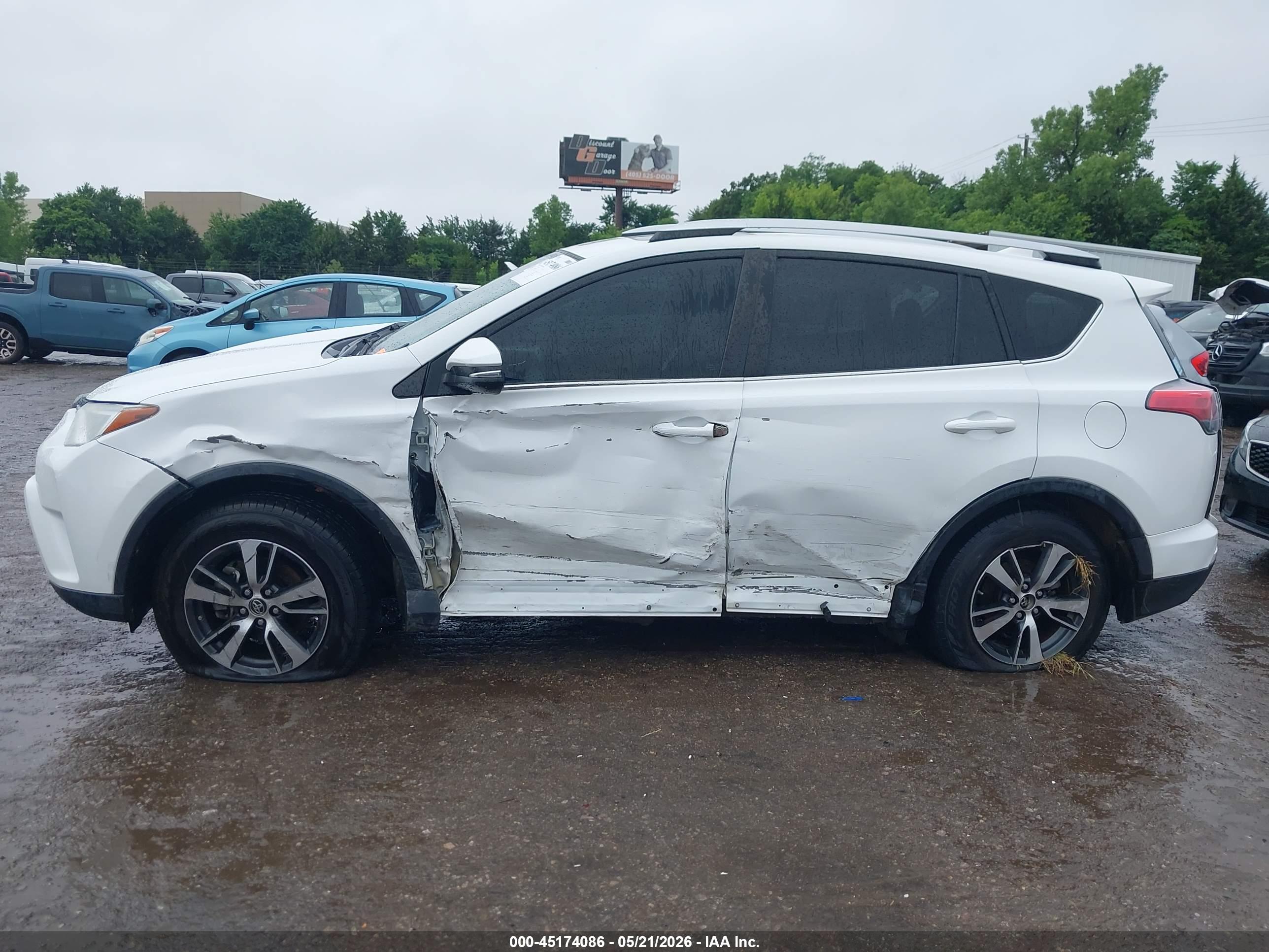 2016 TOYOTA RAV4 XLE
