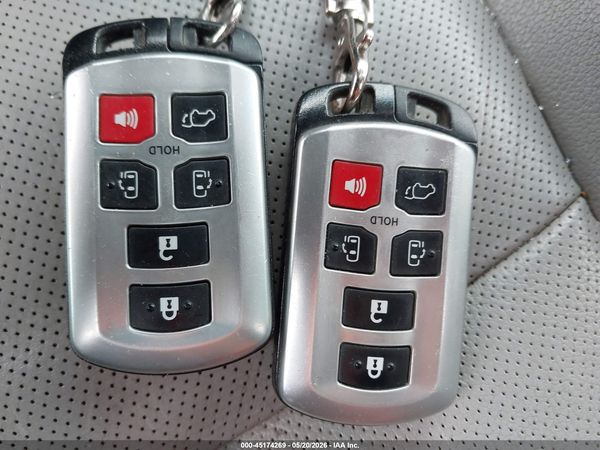 2015 TOYOTA SIENNA LIMITED 7 PASSENGER