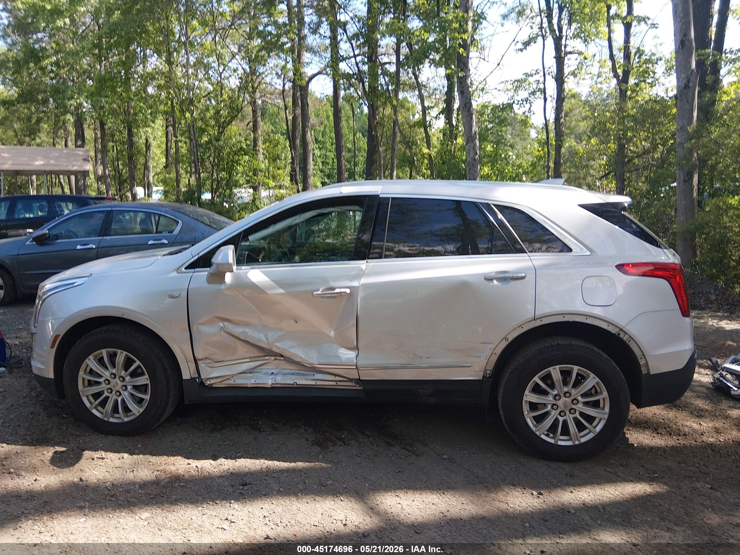 2017 CADILLAC XT5 STANDARD