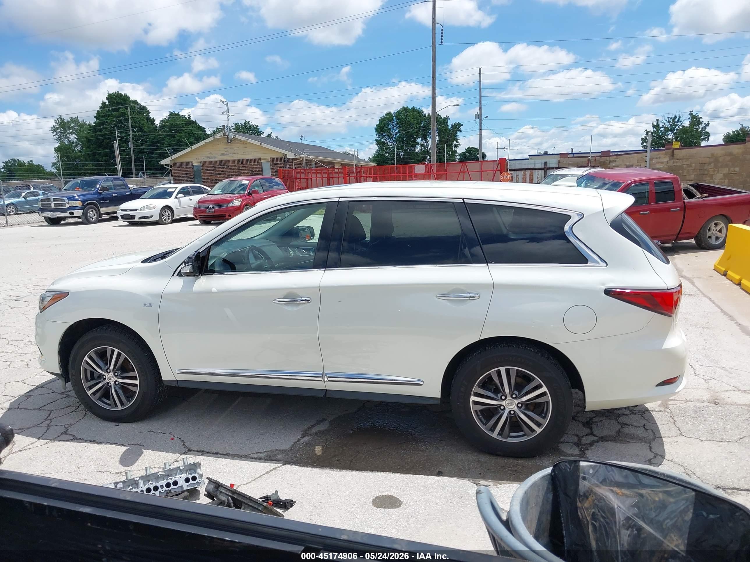 2017 INFINITI QX60