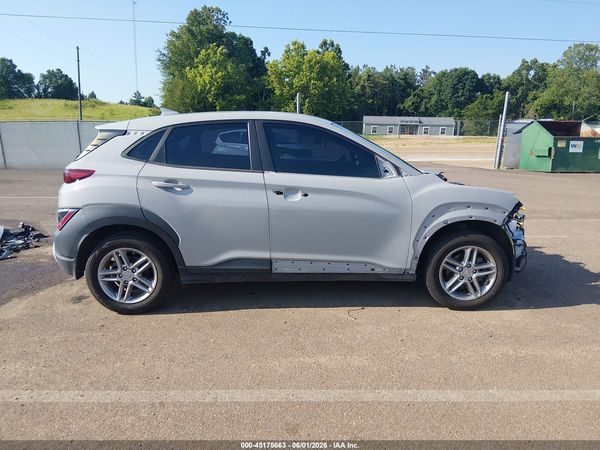 2022 HYUNDAI KONA SE