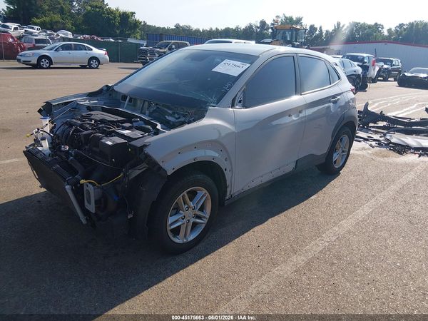 2022 HYUNDAI KONA SE