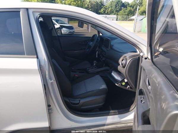 2022 HYUNDAI KONA SE