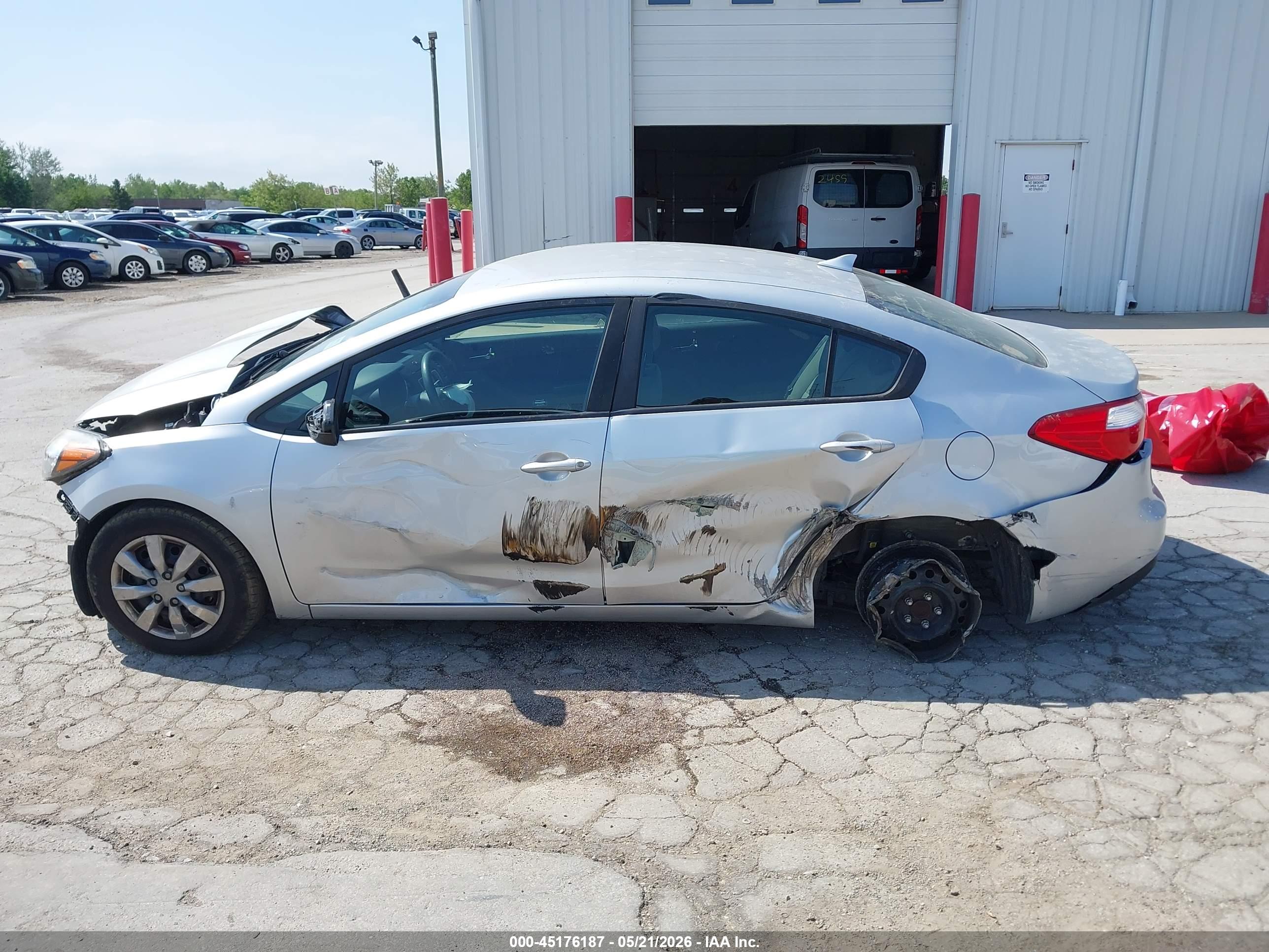 2016 KIA FORTE LX
