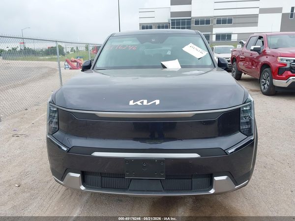 2026 KIA EV9 LIGHT LONG RANGE