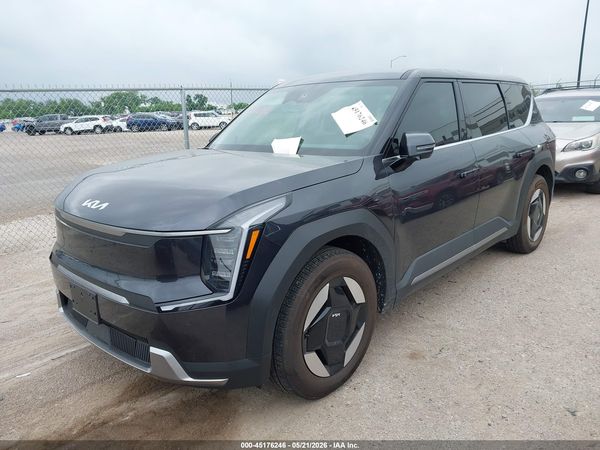 2026 KIA EV9 LIGHT LONG RANGE