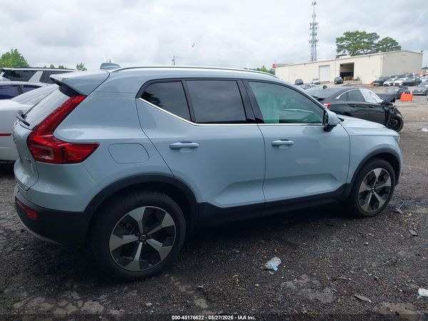 2025 VOLVO XC40 B5 PLUS BRIGHT THEME