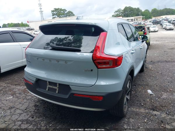 2025 VOLVO XC40 B5 PLUS BRIGHT THEME