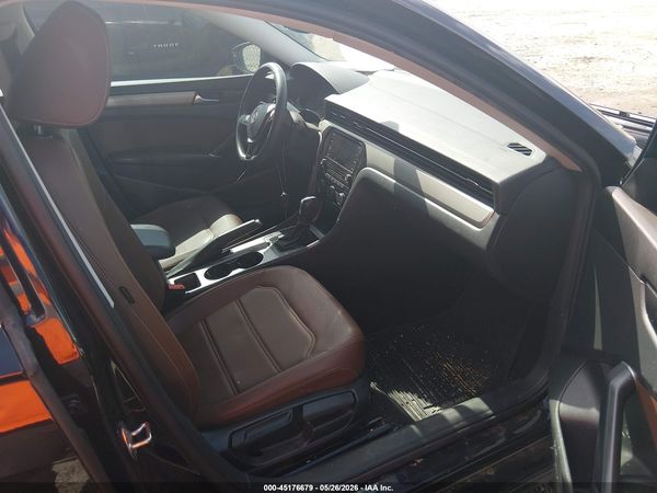 2021 VOLKSWAGEN PASSAT 2.0T SE — I5