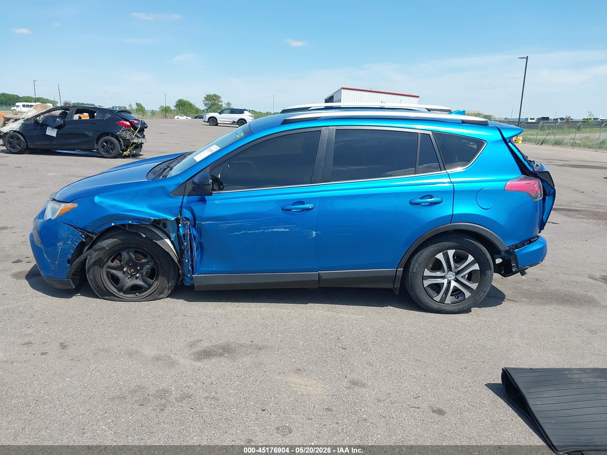 2016 TOYOTA RAV4 LE
