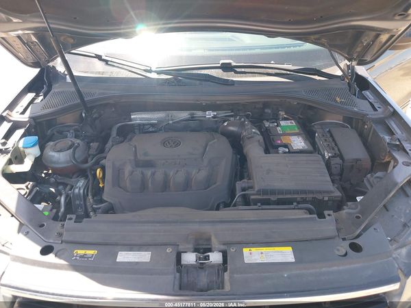 2022 VOLKSWAGEN TIGUAN 2.0T SE R-LINE BLACK — I10