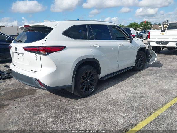 2023 TOYOTA HIGHLANDER XLE