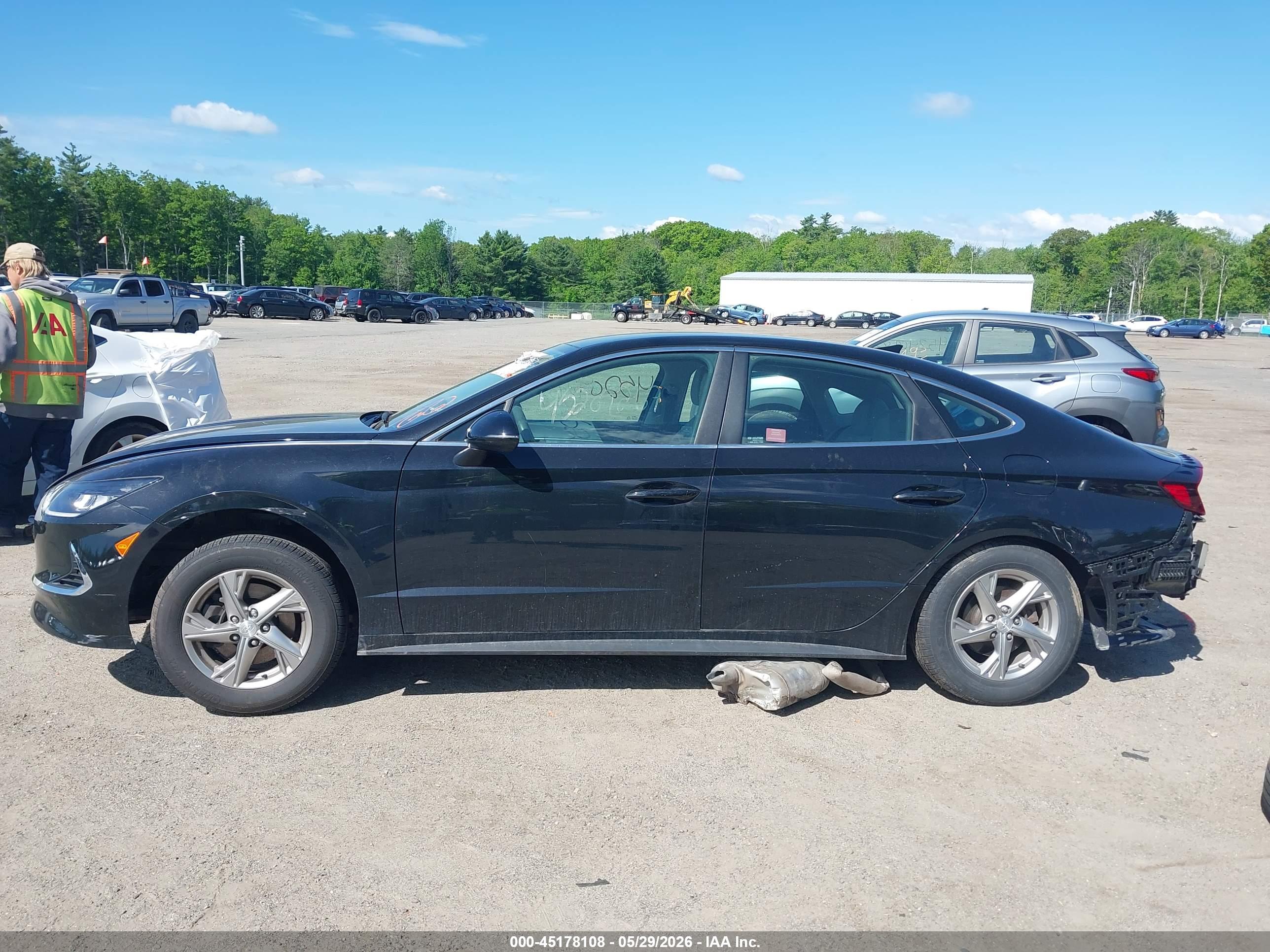 2022 HYUNDAI SONATA SE