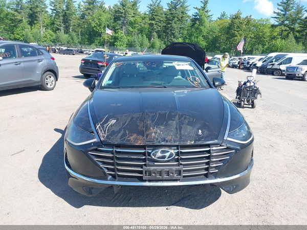 2022 HYUNDAI SONATA SE