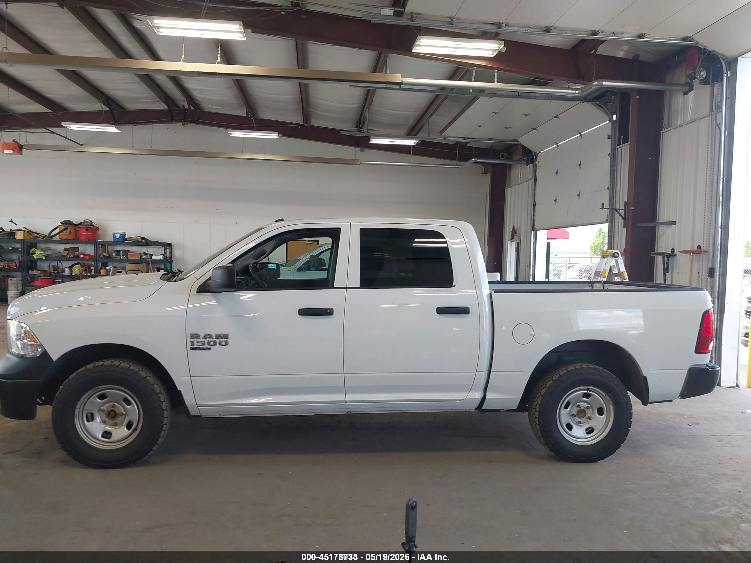 2020 RAM 1500 CLASSIC TRADESMAN  4X4 5'7 BOX