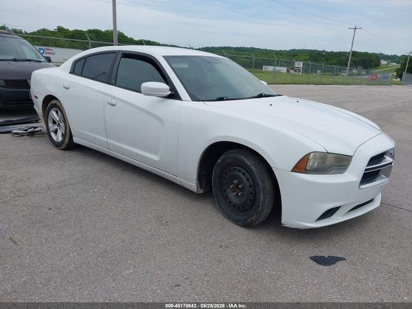 2012 DODGE CHARGER SE
