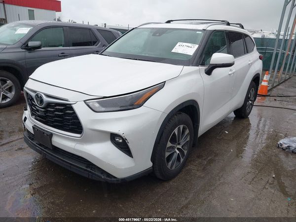 2023 TOYOTA HIGHLANDER XLE